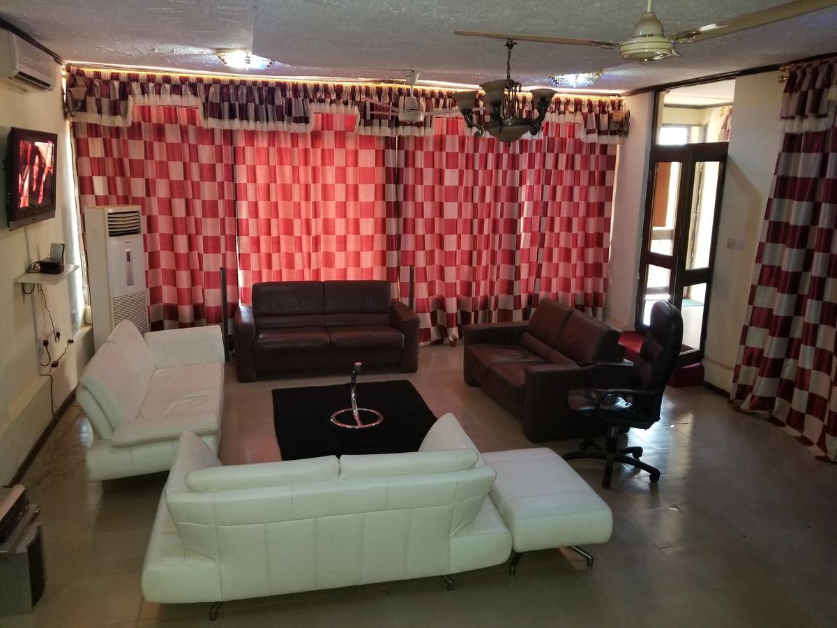 Nass Lodge Sunyani Eksteriør bilde